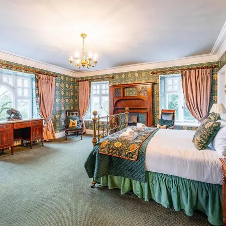 5 Bed In Staveley Oc-Lr107 *