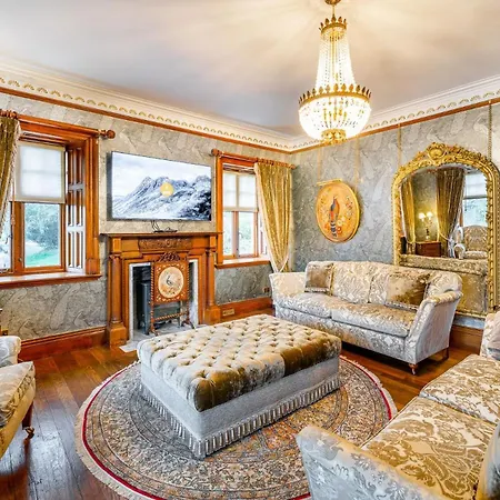 5 Bed In Staveley Oc-Lr107